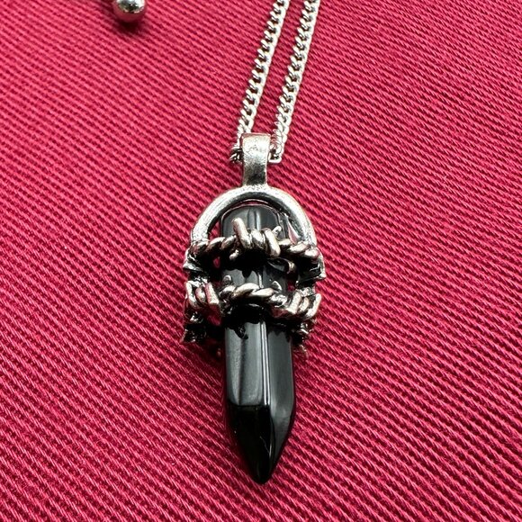 Goth faux barbed wire wrapped black stone obelisk pendant. - Picture 1 of 6
